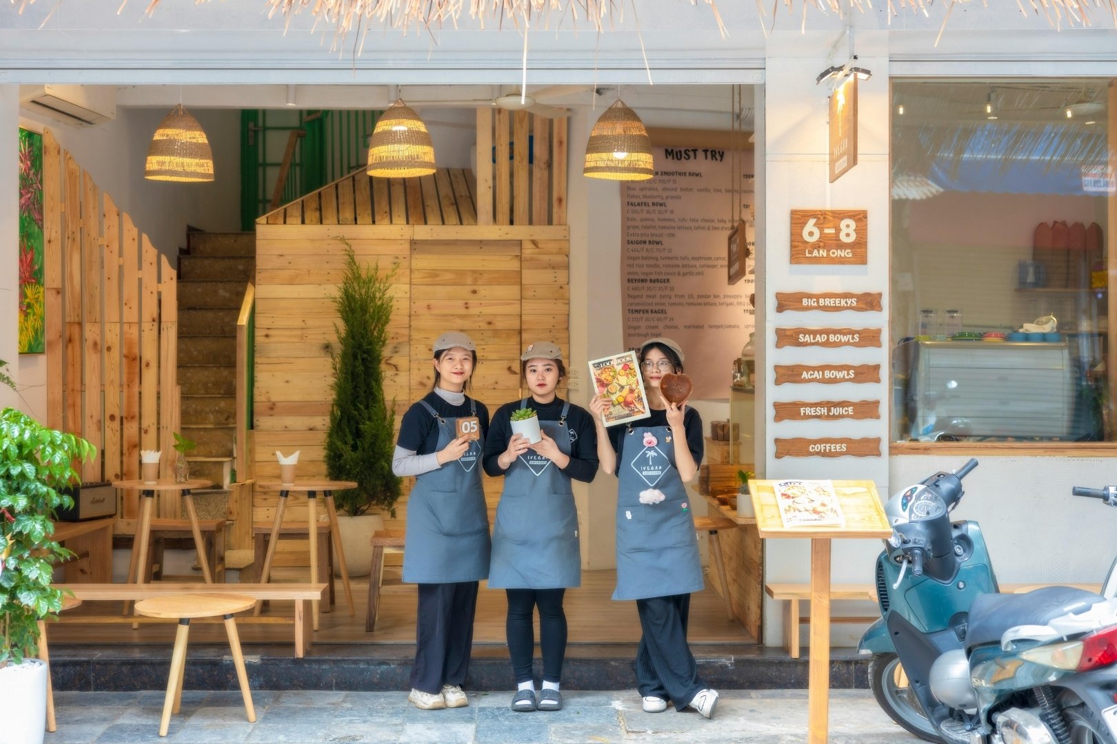 ShiftForce_Blog_[How to Onboard New Restaurant Employees Effectively]